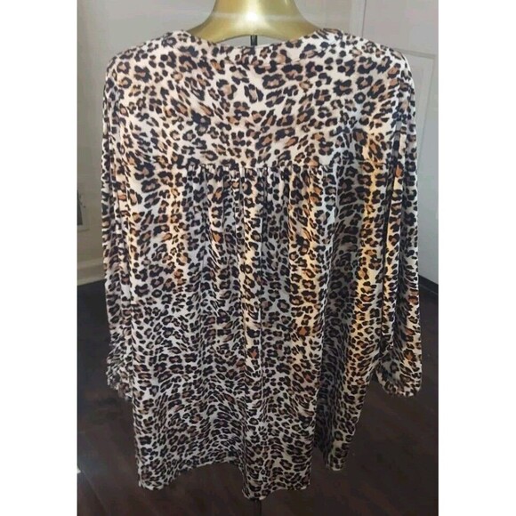* Kim Rogers Womens Sz 3X Leopard Cuffed Sleeve Tunic Top  1/4 Button - Picture 3 of 8